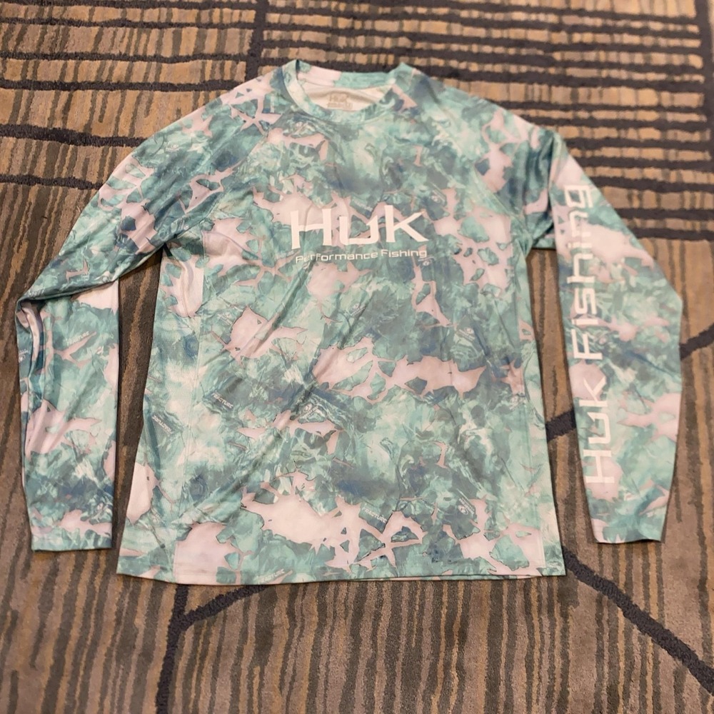 Huk Performance Fishing Shirt Mens Medium Green Mossy Oak Camo Long Sleeve Sun